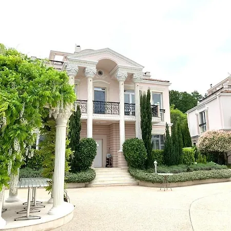 Olympia Vila